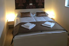 gold suite